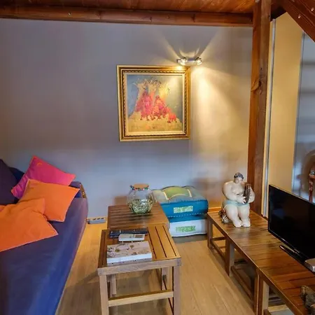 ~the Gallery ~ Art Studio In The Heart Of Апартаменты